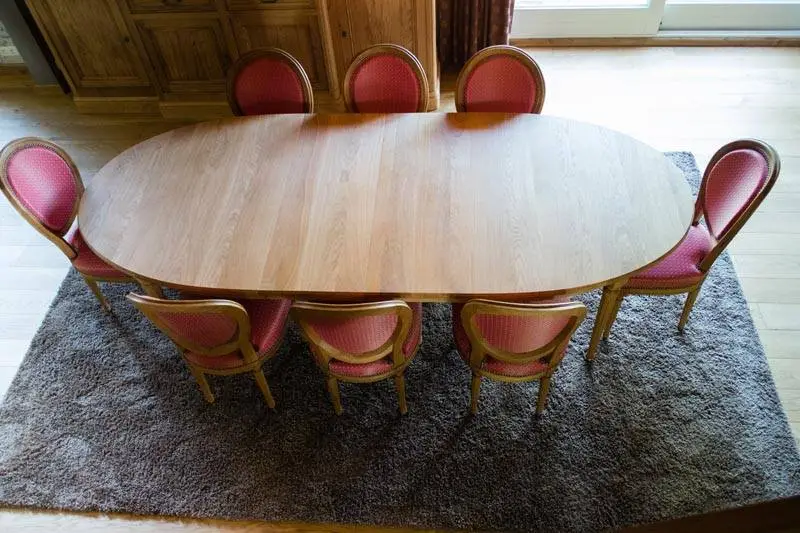 Eettafel voor acht personen