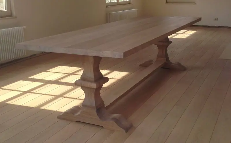 Kloostertafel uit eikenhout