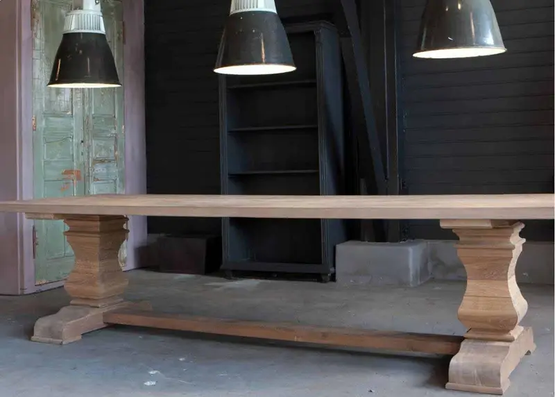 Kloostertafel in licht hout