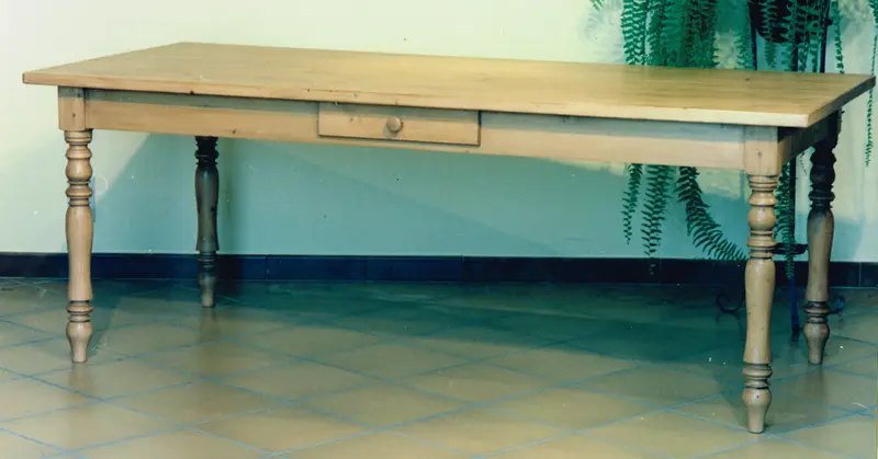 Meubel in massief hout