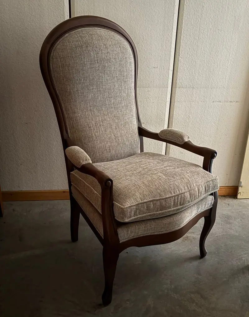 Meubel in massief hout