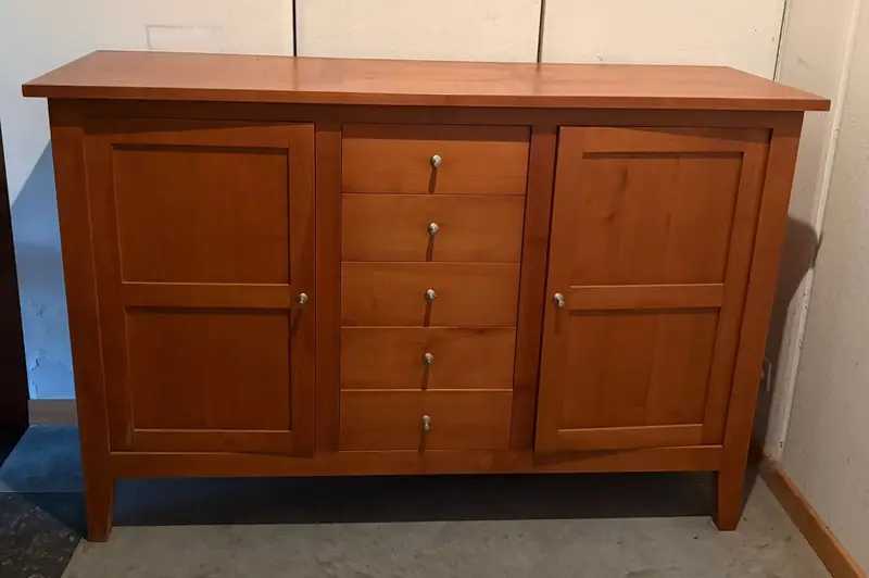 Meubel in massief hout