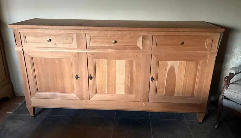 Meubel in massief hout