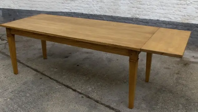 Verlengbare tafel met ladesysteem